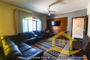 Casa - Térrea com 3 dormitórios (sendo 1 suite(s)) a 1100,00 metros praia.