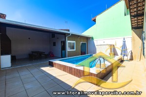 Casa - Térrea com 3 dormitórios (sendo 1 suite(s)) a 1100,00 metros praia.
