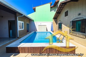 Casa - Térrea com 3 dormitórios (sendo 1 suite(s)) a 1100,00 metros praia.