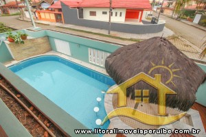Casa - Sobrado com 5 quartos (sendo 5 suite(s)) a 0,00 metros praia.