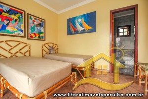 Casa - Sobrado com 5 quartos (sendo 5 suite(s)) a 0,00 metros praia.
