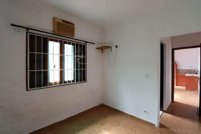 Casa - Térrea com 3 quartos (sendo 1 suite(s)) a 800,00 metros praia.