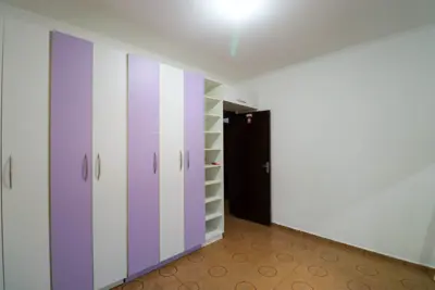 Casa - Térrea com 3 quartos (sendo 1 suite(s)) a 800,00 metros praia.