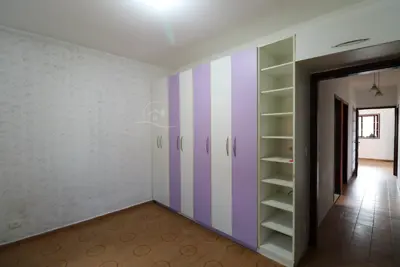 Casa - Térrea com 3 quartos (sendo 1 suite(s)) a 800,00 metros praia.