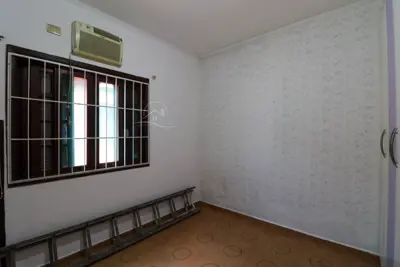 Casa - Térrea com 3 quartos (sendo 1 suite(s)) a 800,00 metros praia.