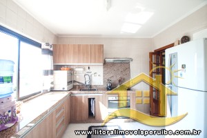 Apartamento - Amplo com 3 dormitórios (sendo 3 suite(s)) a 300,00 metros praia.