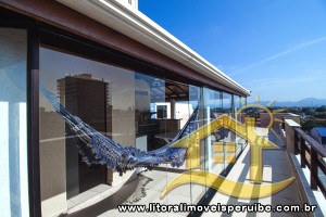 Apartamento - Amplo com 3 dormitórios (sendo 3 suite(s)) a 300,00 metros praia.