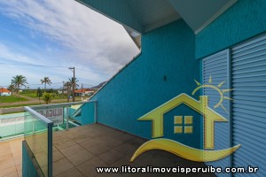 Casa - Sobrado com 5 dormitórios (sendo 4 suite(s)) a 0,00 metros praia.