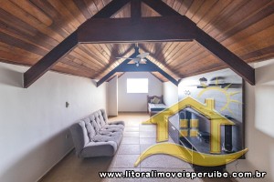 Casa - Sobrado com 5 dormitórios (sendo 4 suite(s)) a 0,00 metros praia.