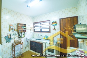 Casa - Térrea com Edícula com 2 dormitórios (sendo 1 suite(s)) a 0,00 metros praia.