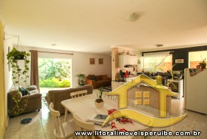 Casa para  no bairro Josedy, em Peruíbe / São Paulo.