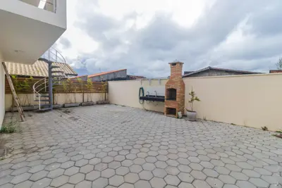 Apartamento - Térreo com 1 quartos (sendo 0 suite(s)) a 1600,00 metros praia.