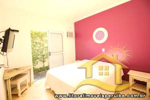 Casa - Térrea com 6 quartos (sendo 6 suite(s)) a 500,00 metros praia.