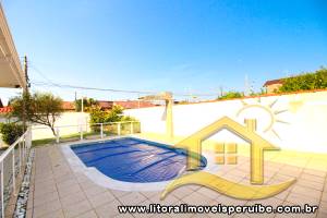 Casa - Térrea com 6 quartos (sendo 6 suite(s)) a 500,00 metros praia.