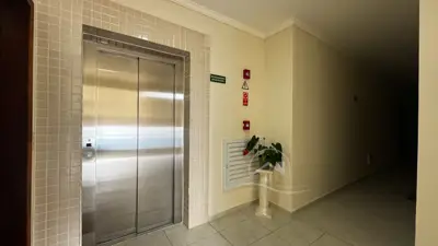 Apartamento - Alto com 3 quartos (sendo 1 suite(s)) a 1300,00 metros praia.