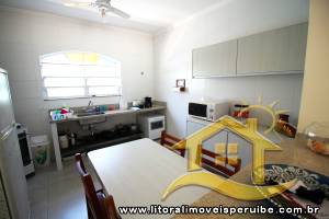 Casa - Térrea com 6 dormitórios (sendo 4 suite(s)) a 0,00 metros praia.