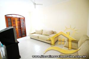 Casa - Térrea com 6 dormitórios (sendo 4 suite(s)) a 0,00 metros praia.