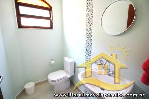 Casa - Térrea com 6 dormitórios (sendo 4 suite(s)) a 0,00 metros praia.