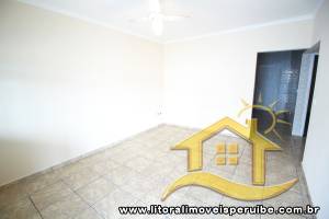 Casa - Térrea com 2 quartos (sendo 0 suite(s)) a 600,00 metros praia.
