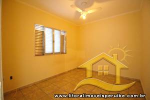 Casa - Térrea com 2 quartos (sendo 0 suite(s)) a 600,00 metros praia.
