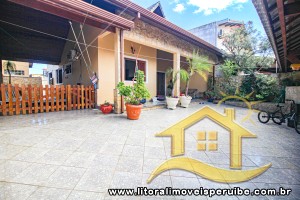 Casa para  no bairro São José, em Peruíbe / São Paulo.