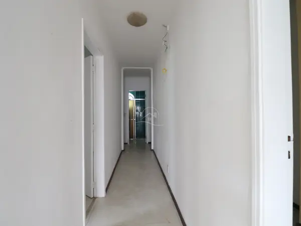 Casa - Térrea com 4 quartos (sendo 1 suite(s)) a 0,00 metros praia.