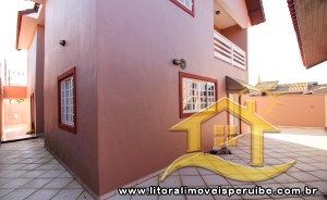 Casa - Térrea com 3 dormitórios (sendo 3 suite(s)) a 500,00 metros praia.