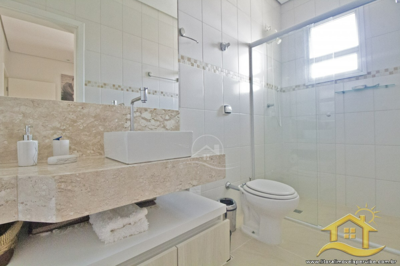 Casa para  no bairro Beira Mar, em Peruíbe / São Paulo.