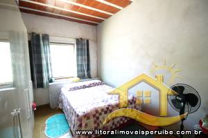 Casa para  no bairro 21, em Peruíbe / SÃO PAULO.