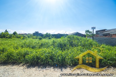 Terreno - Amplo com 0 dormitórios (sendo 0 suite(s)) a 1800,00 metros praia.