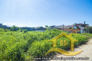 Terreno - Amplo com 0 dormitórios (sendo 0 suite(s)) a 1800,00 metros praia.