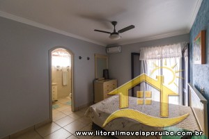 Casa para  no bairro Bougainvillée I, em Peruíbe / São Paulo.