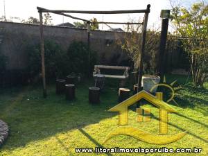Terreno - Plano com 0 dormitórios (sendo 0 suite(s)) a 3,00 metros praia.