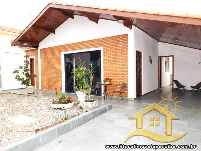 Casa - Térrea com 3 quartos (sendo 1 suite(s)) a 250,00 metros praia.