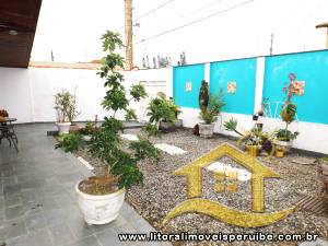 Casa - Térrea com 3 quartos (sendo 1 suite(s)) a 250,00 metros praia.