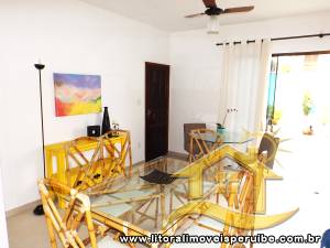 Casa - Térrea com 3 quartos (sendo 1 suite(s)) a 250,00 metros praia.