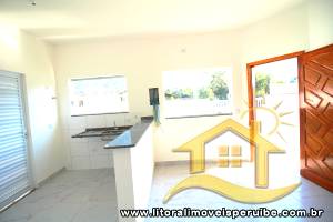 Casa - Térrea com 2 quartos (sendo 1 suite(s)) a 1500,00 metros praia.