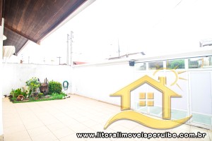 Casa - Térrea com 3 dormitórios (sendo 1 suite(s)) a 0,00 metros praia.
