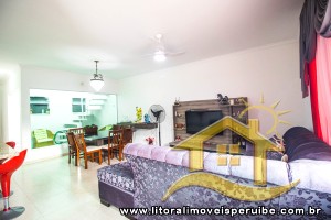 Casa - Térrea com 3 dormitórios (sendo 1 suite(s)) a 0,00 metros praia.