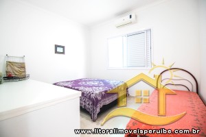Casa - Térrea com 3 dormitórios (sendo 1 suite(s)) a 0,00 metros praia.