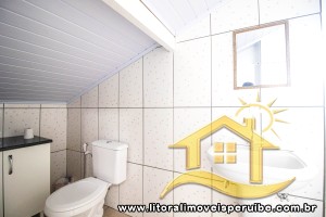 Casa - Térrea com 3 dormitórios (sendo 1 suite(s)) a 0,00 metros praia.