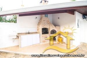 Casa - Térrea com 3 dormitórios (sendo 1 suite(s)) a 0,00 metros praia.