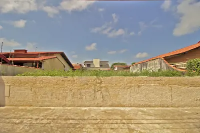 Terreno para venda no bairro 27, em Peruíbe / SP.