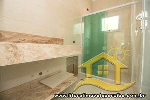 Casa - Térrea com 4 dormitórios (sendo 4 suite(s)) a 100,00 metros praia.
