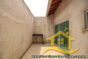 Casa - Térrea com 4 dormitórios (sendo 4 suite(s)) a 100,00 metros praia.