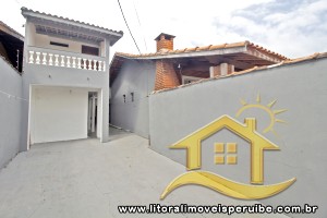 Casa - Térrea com 2 dormitórios (sendo 1 suite(s)) a 1000,00 metros praia.