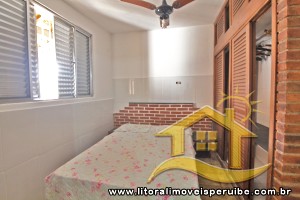 Casa - Térrea com 2 dormitórios (sendo 1 suite(s)) a 1000,00 metros praia.