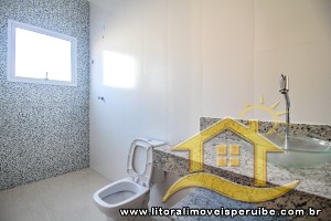 Casa - Térrea com 4 quartos (sendo 4 suite(s)) a 1,00 metros praia.