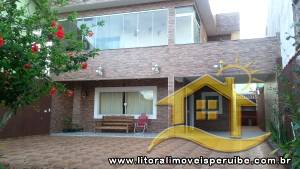 Casa para  no bairro Belmira Novaes, em Peruíbe / São Paulo.