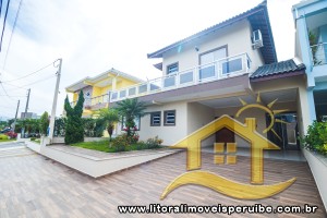 Casa - Sobrado com 4 dormitórios (sendo 4 suite(s)) a 0,00 metros praia.